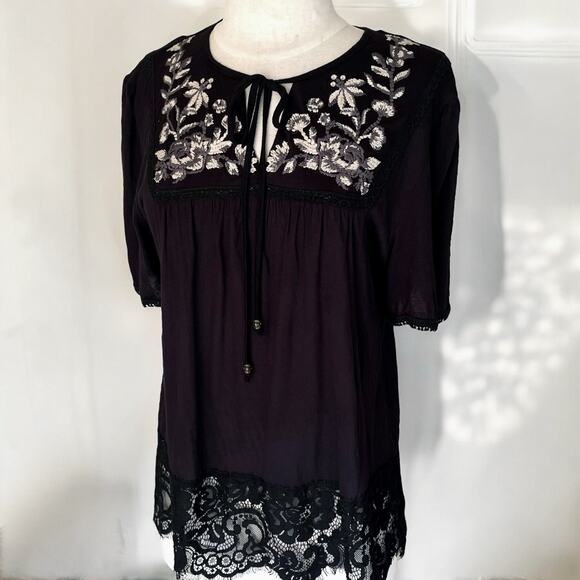 Jolt Black Embroidered Boho Blouse M Lace Hem Whimsygoth Cottagecore Tunic Top - Picture 3 of 4